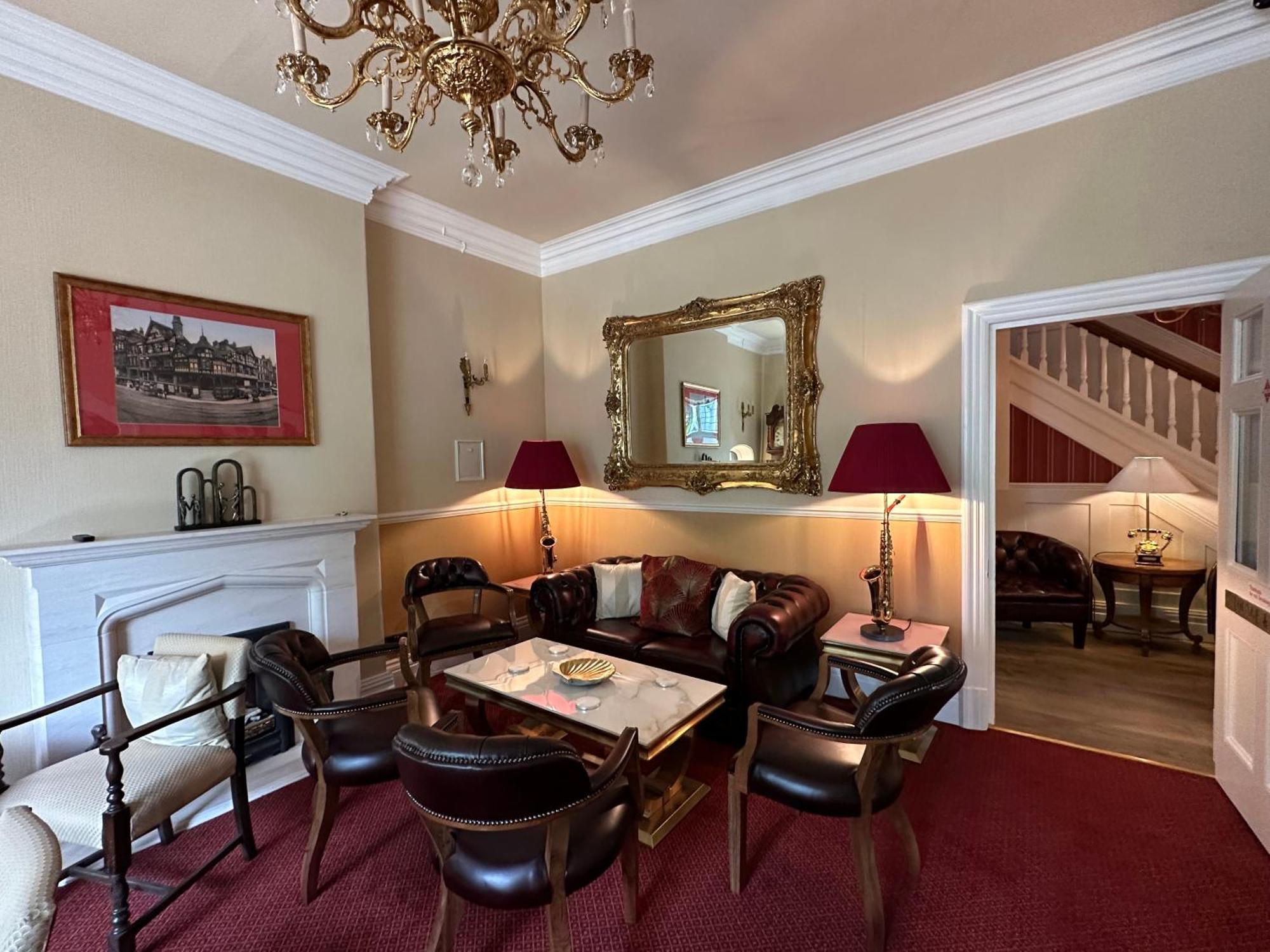 The Chester Court Hotel Экстерьер фото